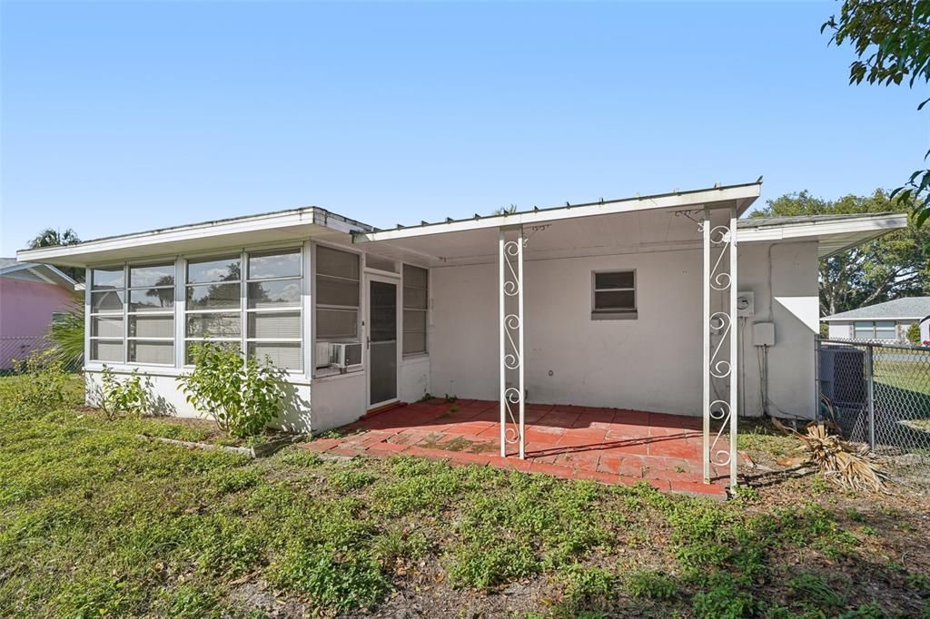 En Venta: $175,000 (2 camas, 1 baños, 982 Pies cuadrados)