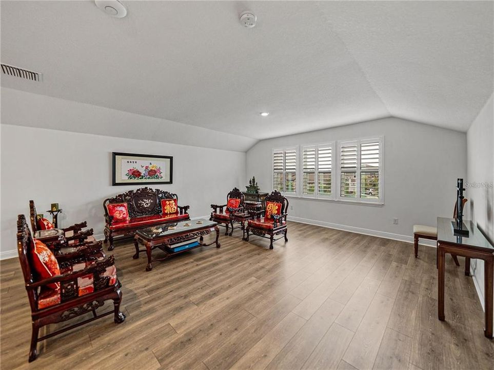 For Rent: $4,300 (4 beds, 4 baths, 3635 Square Feet)