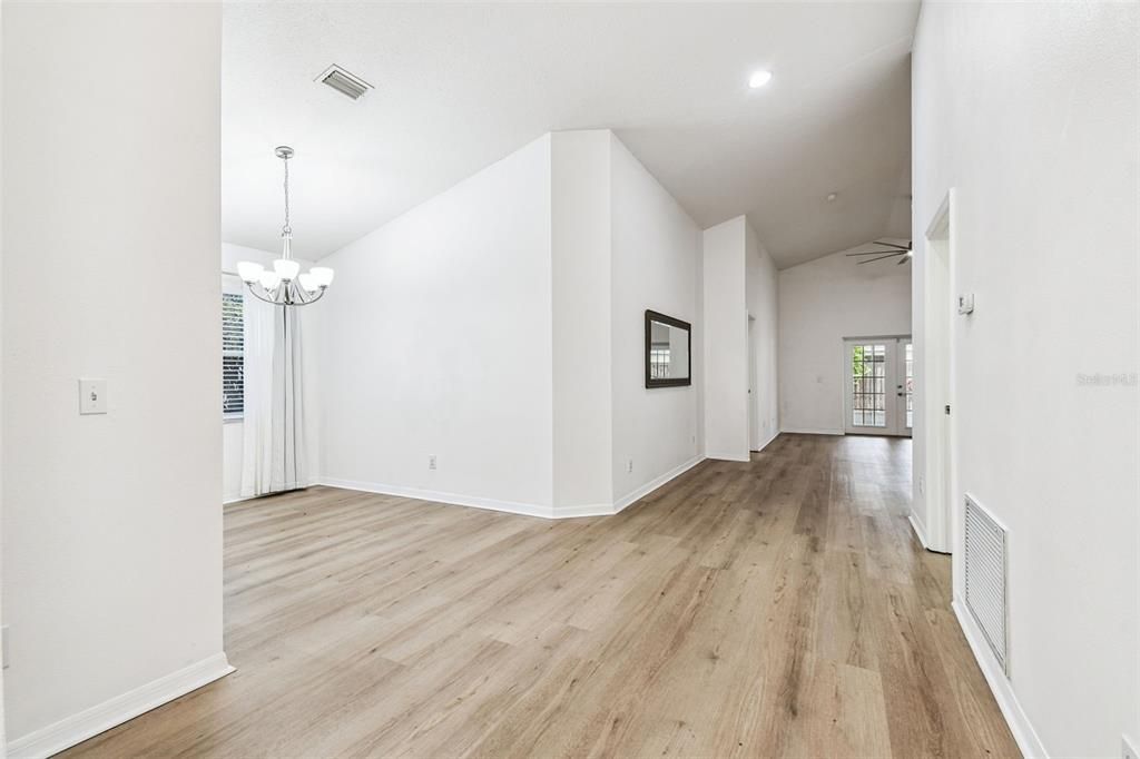 待售: $299,900 (3 贝兹, 2 浴室, 1475 平方英尺)