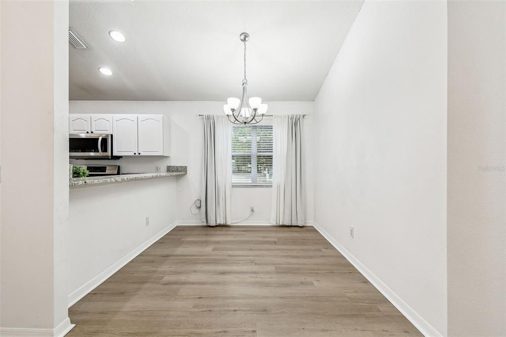 待售: $299,900 (3 贝兹, 2 浴室, 1475 平方英尺)