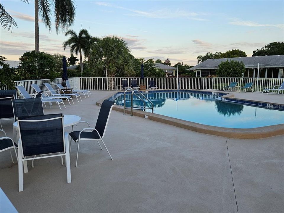 На продажу: $329,900 (2 спален, 2 ванн, 1753 Квадратных фут)