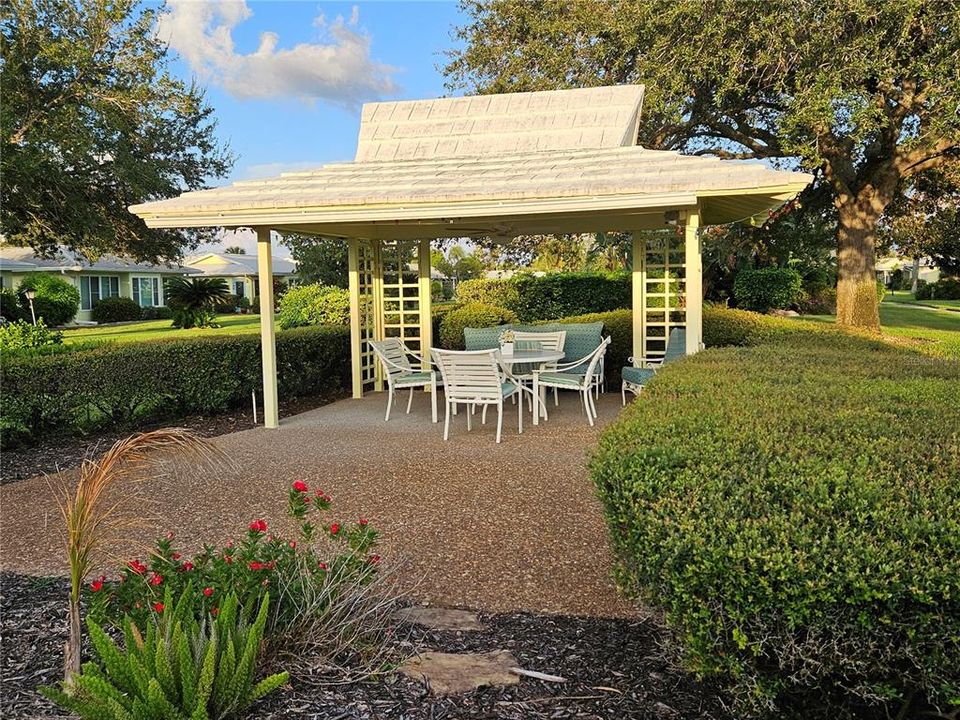 На продажу: $329,900 (2 спален, 2 ванн, 1753 Квадратных фут)