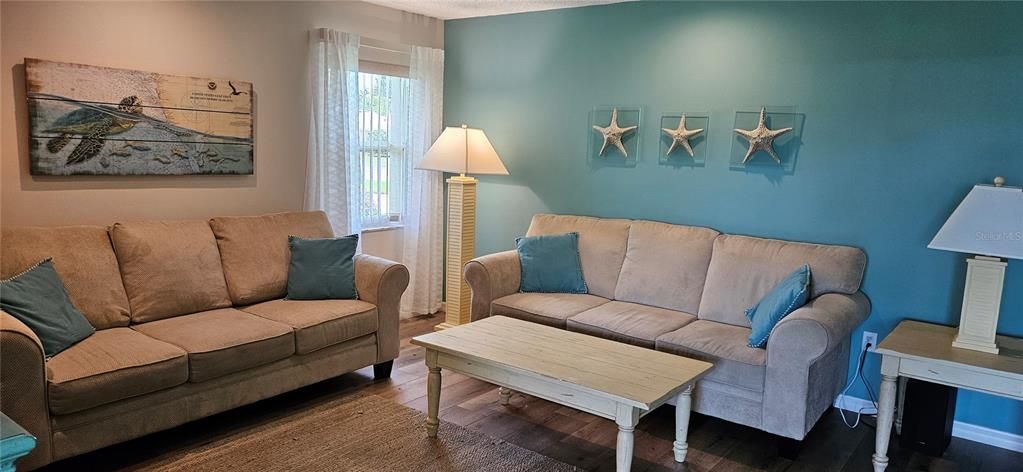 На продажу: $329,900 (2 спален, 2 ванн, 1753 Квадратных фут)