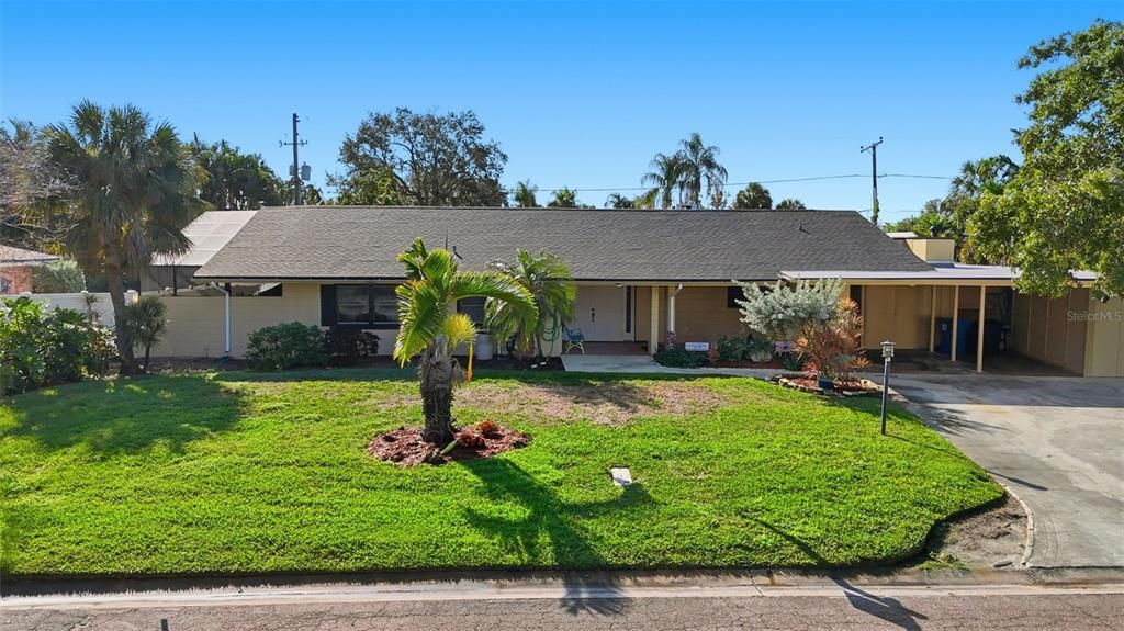 En Venta: $668,700 (4 camas, 2 baños, 1936 Pies cuadrados)