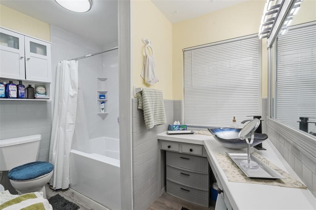 En Venta: $668,700 (4 camas, 2 baños, 1936 Pies cuadrados)