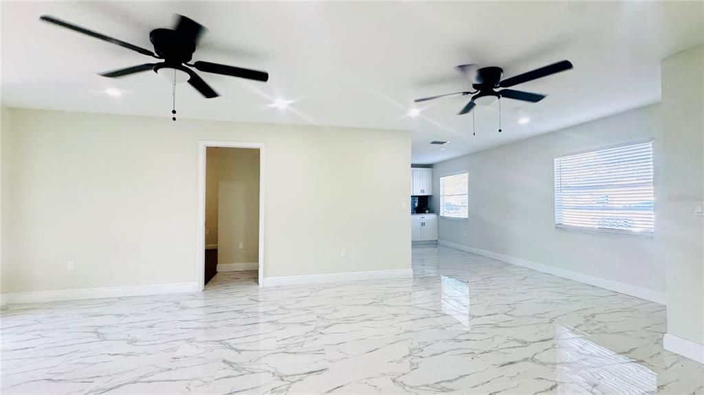 В аренду: $2,400 (3 спален, 2 ванн, 1548 Квадратных фут)