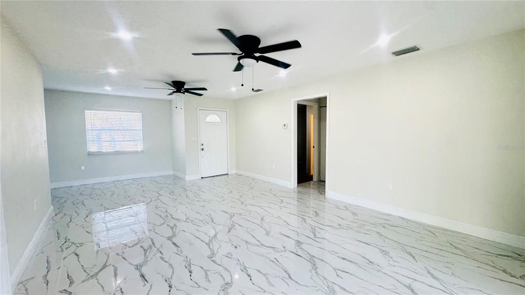 В аренду: $2,400 (3 спален, 2 ванн, 1548 Квадратных фут)