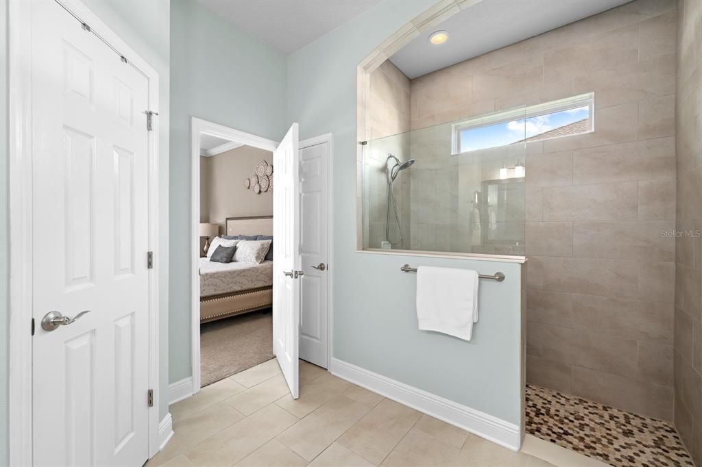 For Sale: $599,000 (4 beds, 3 baths, 2514 Square Feet)