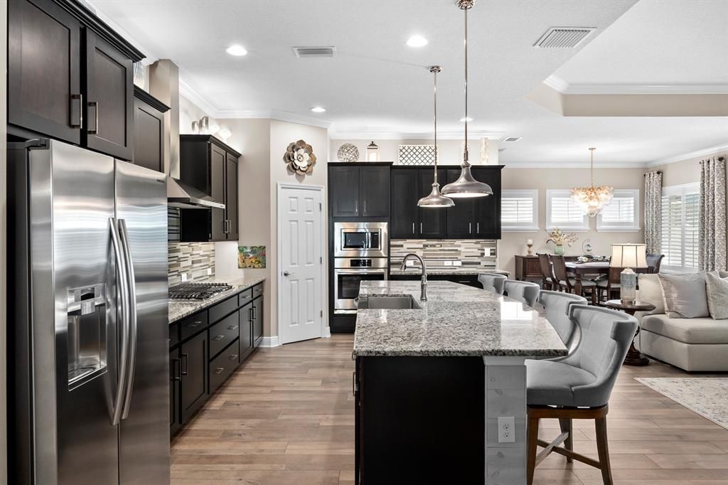 For Sale: $599,000 (4 beds, 3 baths, 2514 Square Feet)