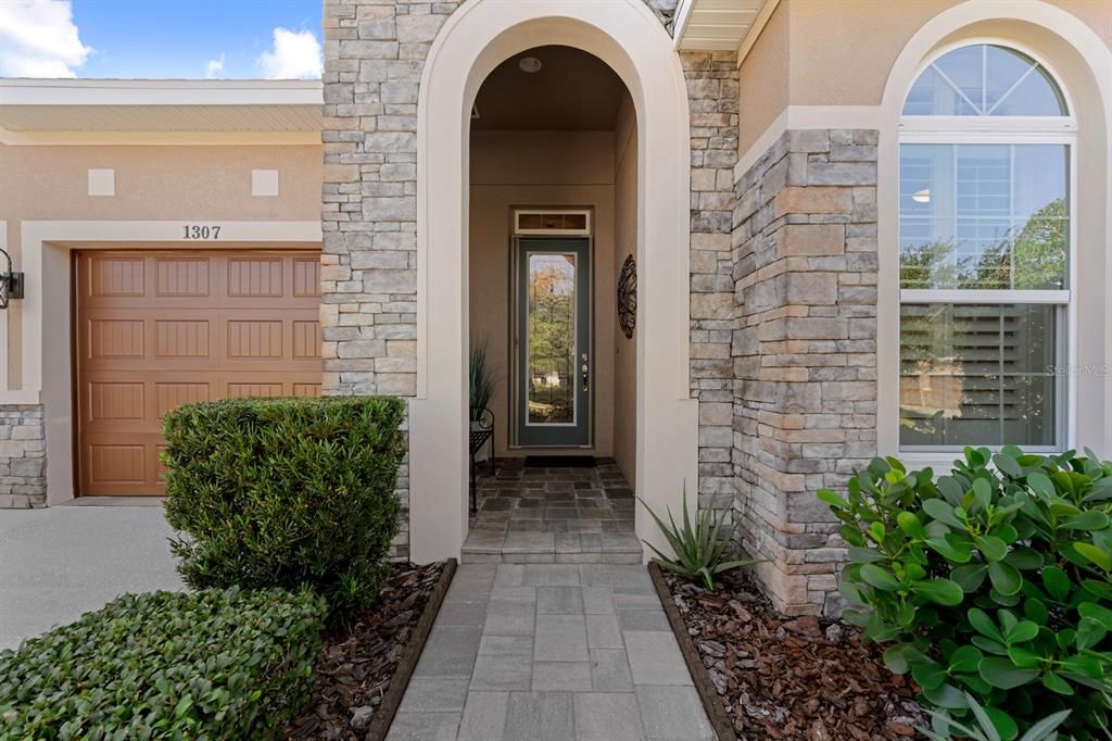 For Sale: $599,000 (4 beds, 3 baths, 2514 Square Feet)