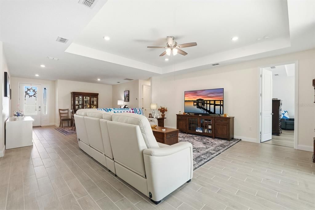 For Sale: $479,900 (4 beds, 2 baths, 2332 Square Feet)