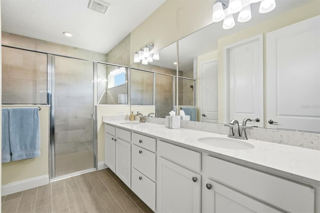 For Sale: $479,900 (4 beds, 2 baths, 2332 Square Feet)