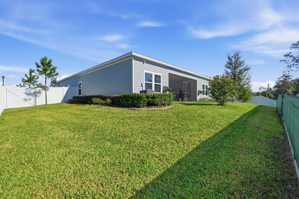 For Sale: $479,900 (4 beds, 2 baths, 2332 Square Feet)