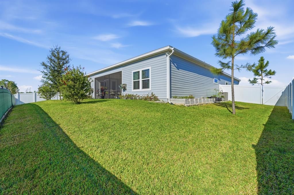 For Sale: $479,900 (4 beds, 2 baths, 2332 Square Feet)