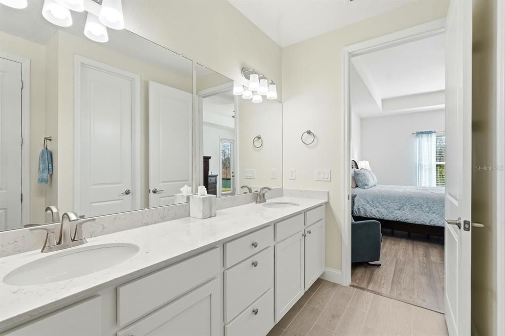 For Sale: $479,900 (4 beds, 2 baths, 2332 Square Feet)