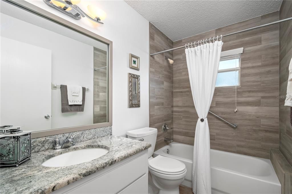 For Sale: $164,500 (2 beds, 2 baths, 1215 Square Feet)