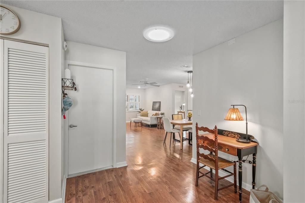 For Sale: $164,500 (2 beds, 2 baths, 1215 Square Feet)