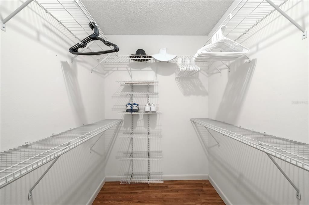 For Sale: $164,500 (2 beds, 2 baths, 1215 Square Feet)