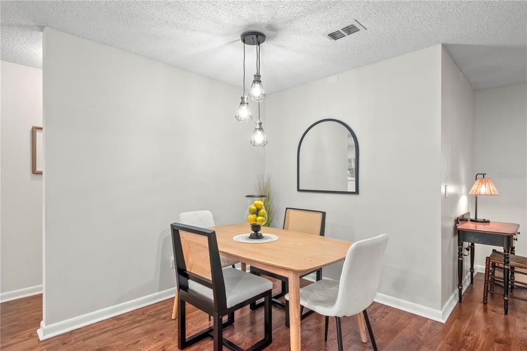 For Sale: $164,500 (2 beds, 2 baths, 1215 Square Feet)