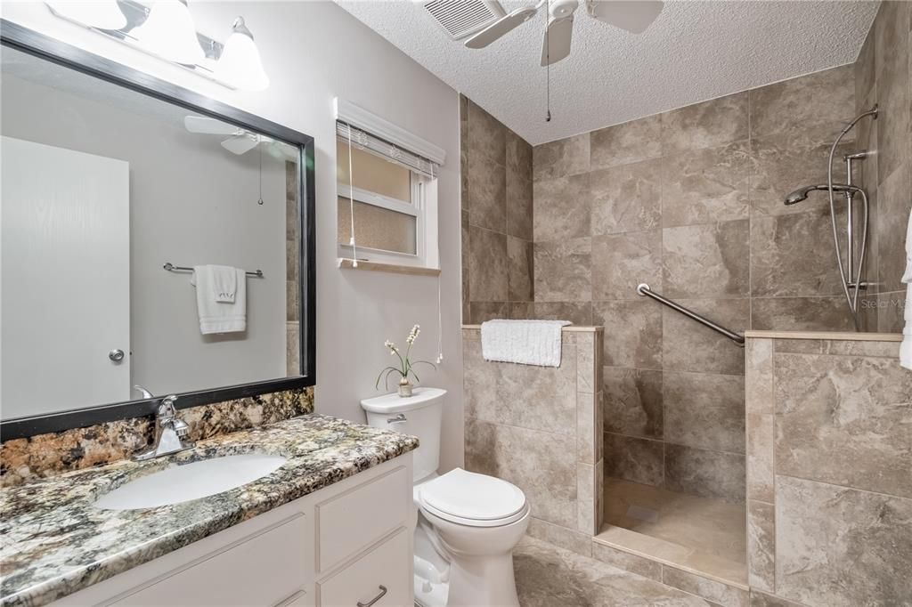 For Sale: $164,500 (2 beds, 2 baths, 1215 Square Feet)