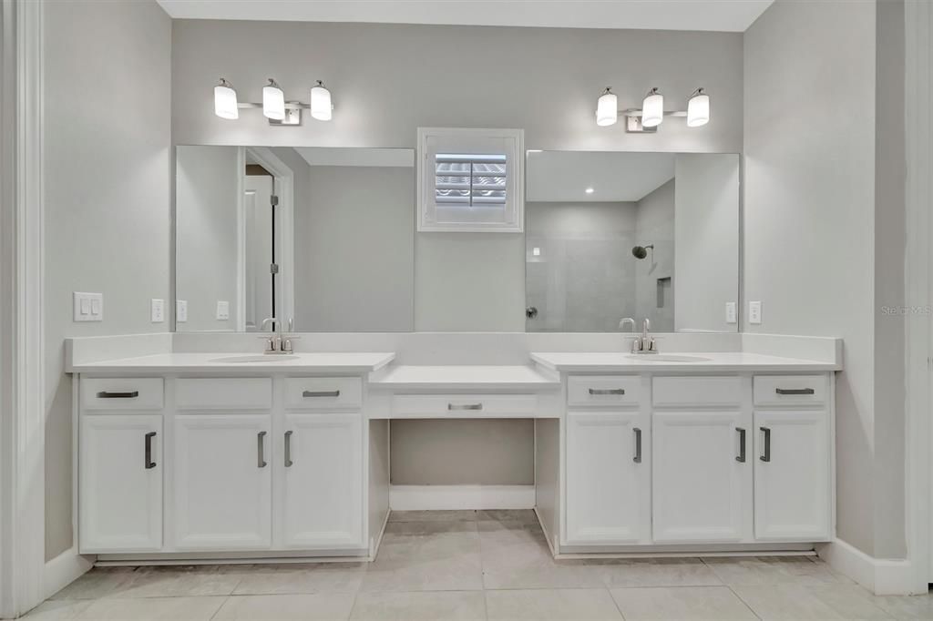 For Sale: $515,000 (3 beds, 2 baths, 1828 Square Feet)