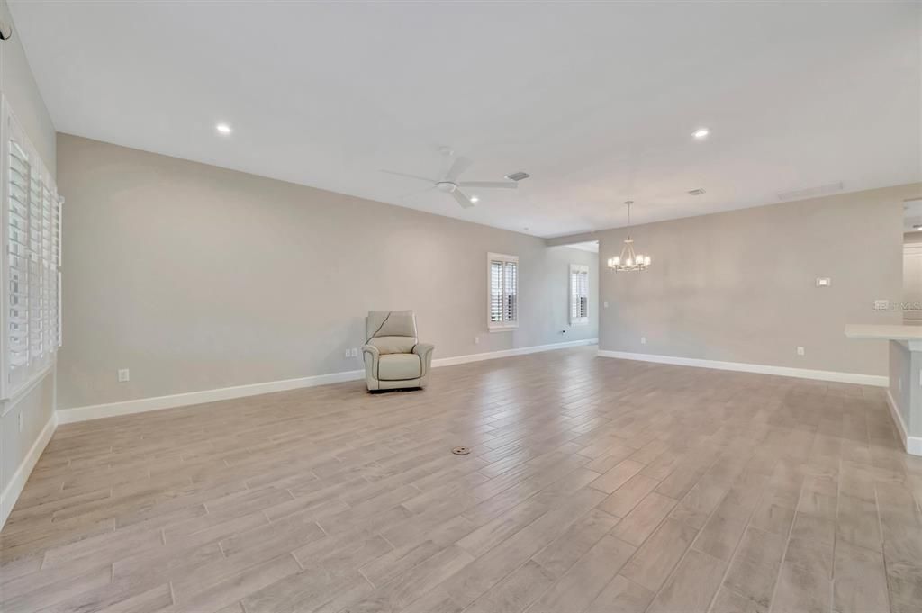 For Sale: $515,000 (3 beds, 2 baths, 1828 Square Feet)