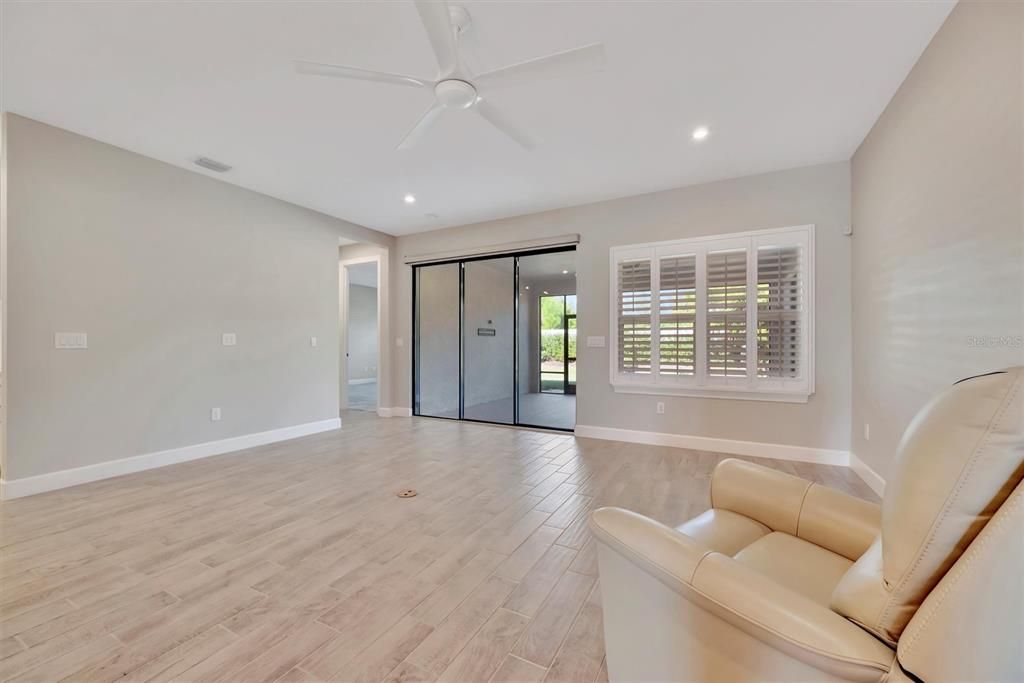 For Sale: $515,000 (3 beds, 2 baths, 1828 Square Feet)