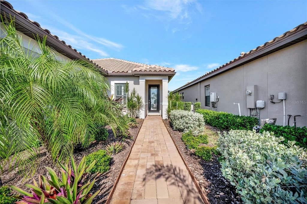 For Sale: $515,000 (3 beds, 2 baths, 1828 Square Feet)