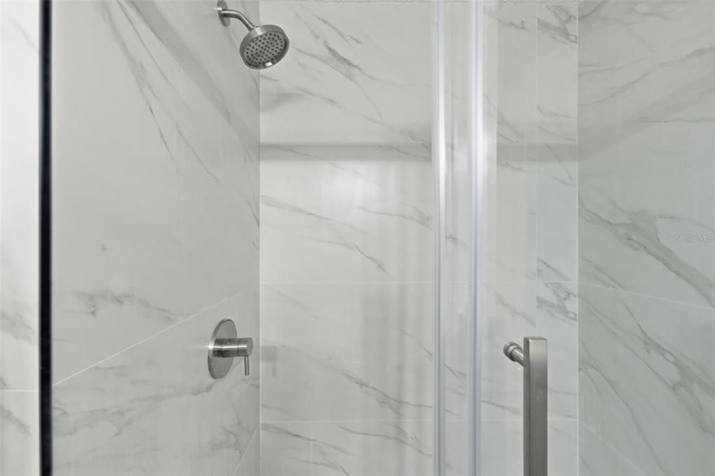 待售: $430,000 (4 贝兹, 2 浴室, 2356 平方英尺)