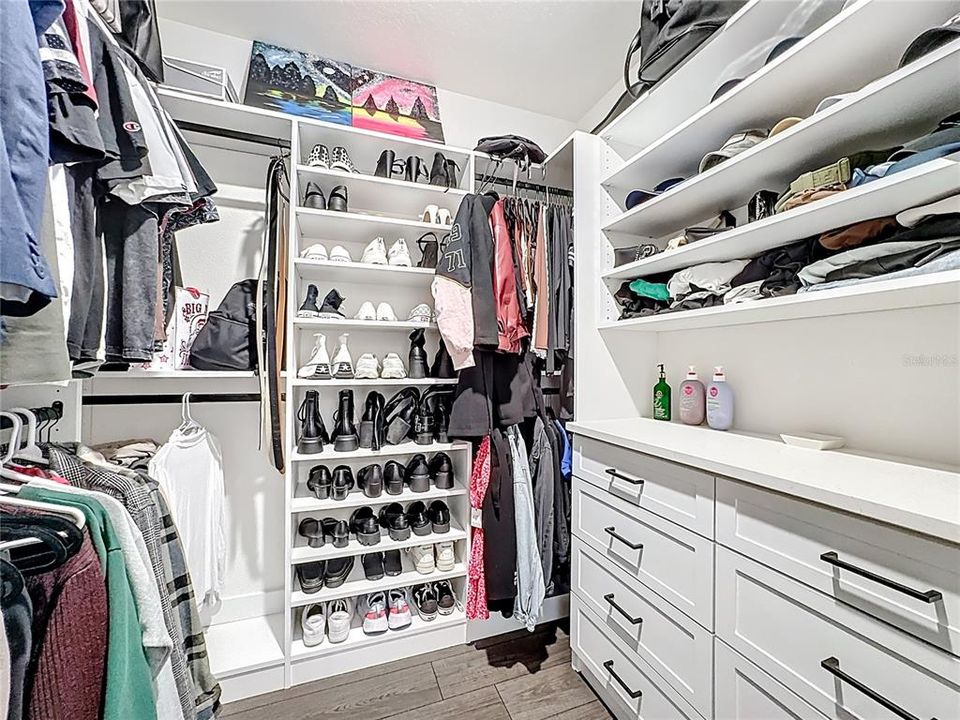 待售: $430,000 (4 贝兹, 2 浴室, 1846 平方英尺)