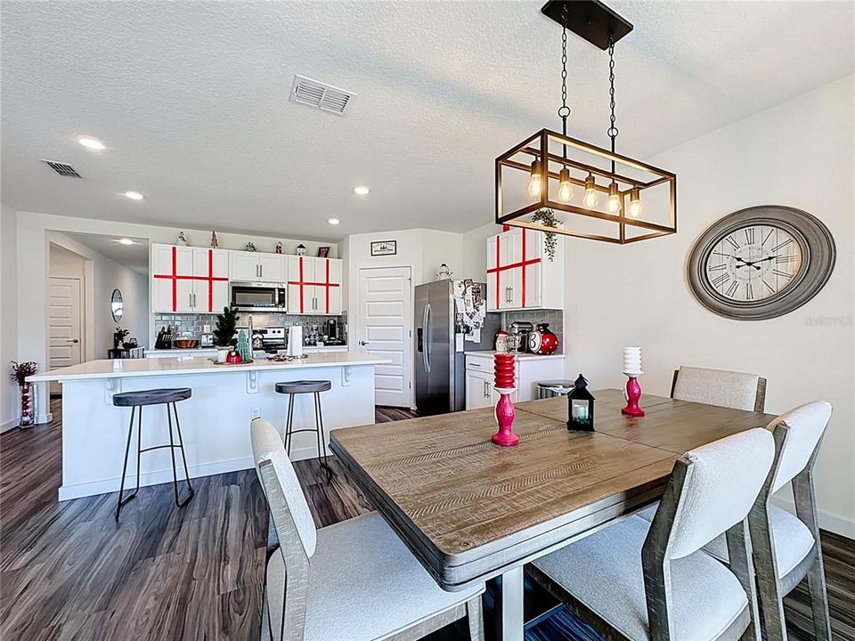 待售: $430,000 (4 贝兹, 2 浴室, 1846 平方英尺)