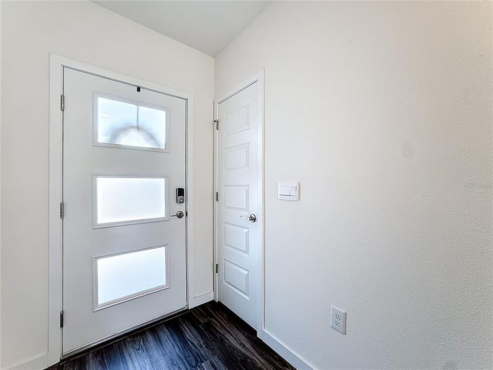 待售: $430,000 (4 贝兹, 2 浴室, 1846 平方英尺)