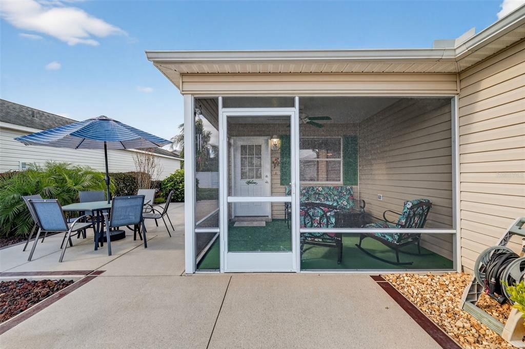 For Sale: $285,000 (2 beds, 2 baths, 1156 Square Feet)