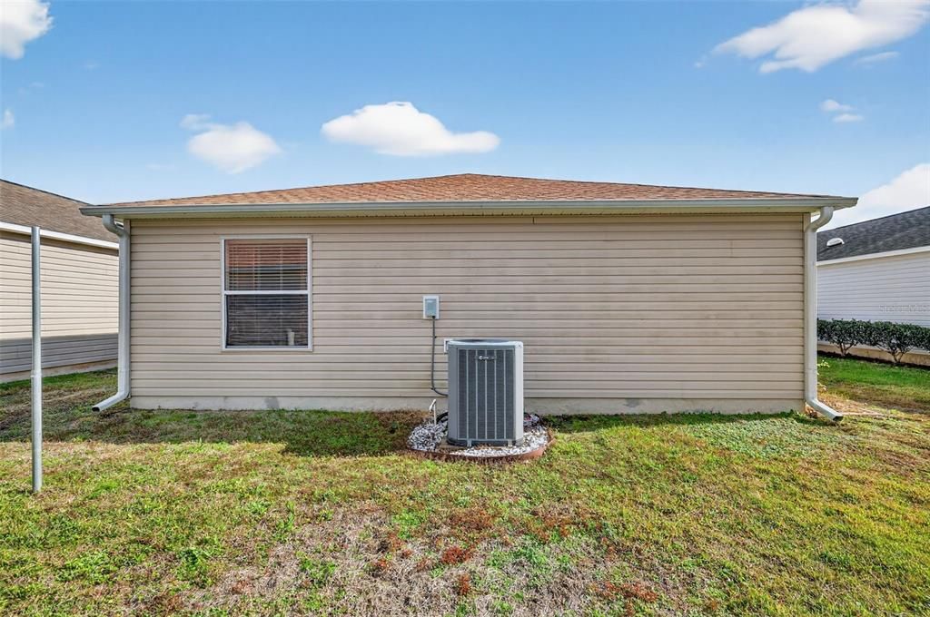 For Sale: $285,000 (2 beds, 2 baths, 1156 Square Feet)