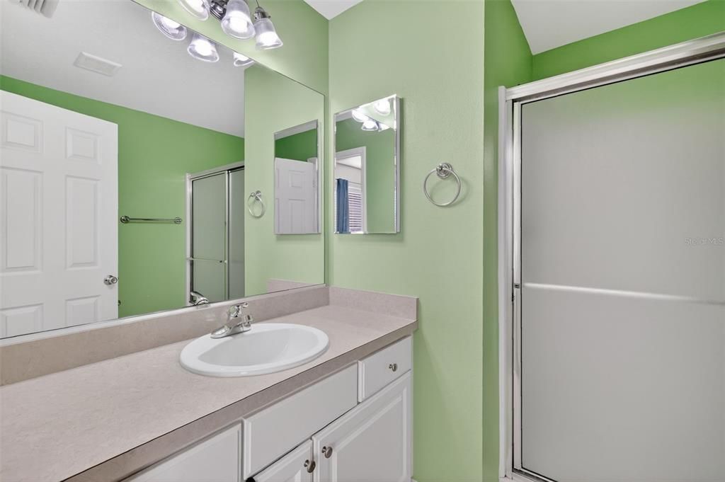 For Sale: $285,000 (2 beds, 2 baths, 1156 Square Feet)