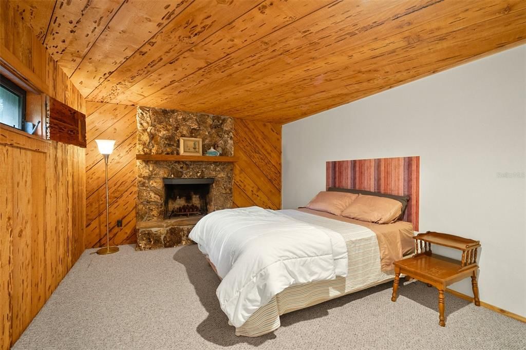 For Sale: $599,000 (6 beds, 3 baths, 3487 Square Feet)