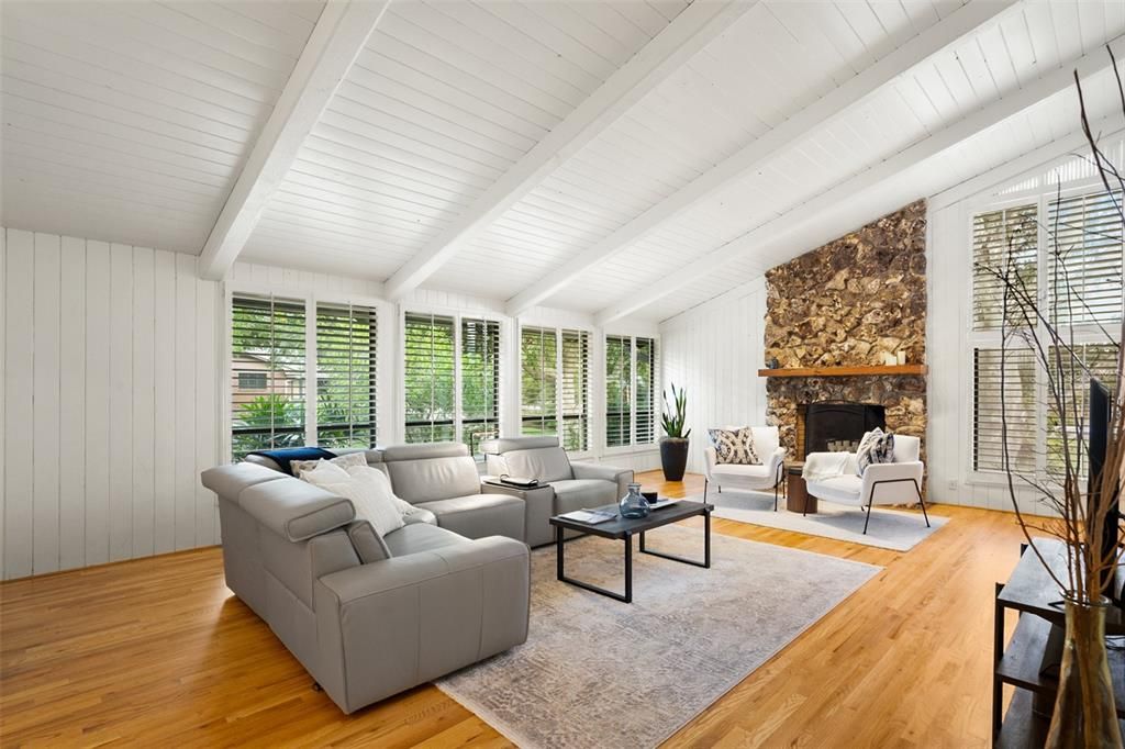 For Sale: $599,000 (6 beds, 3 baths, 3487 Square Feet)