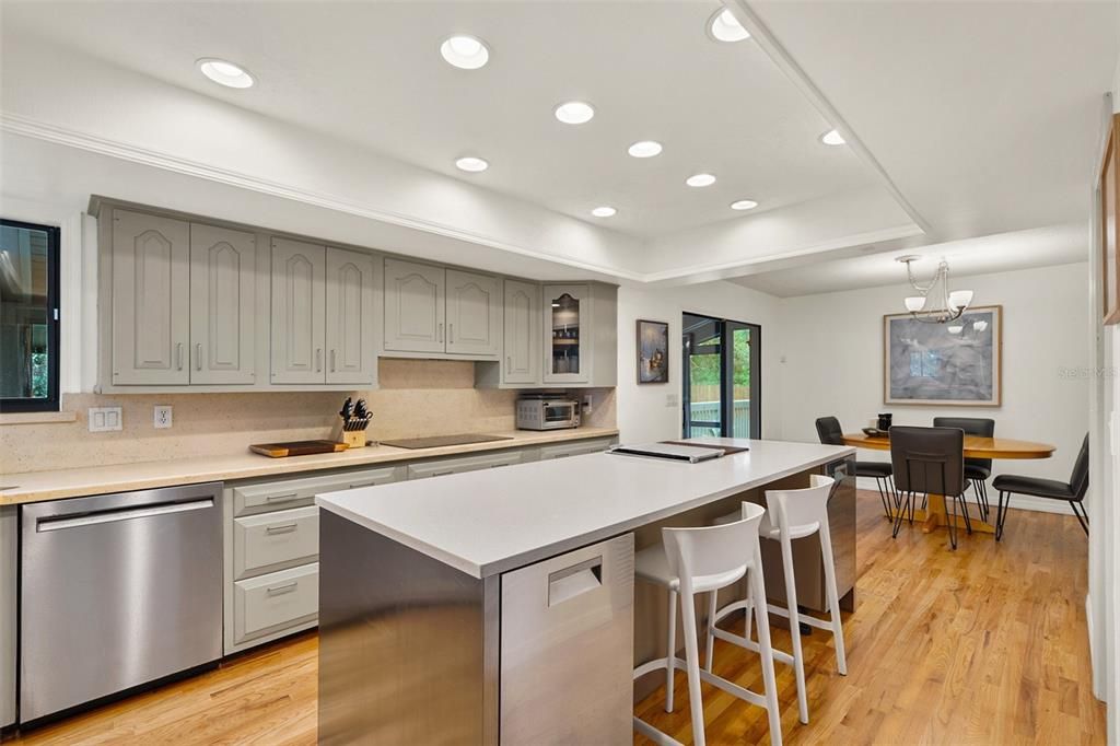 For Sale: $599,000 (6 beds, 3 baths, 3487 Square Feet)