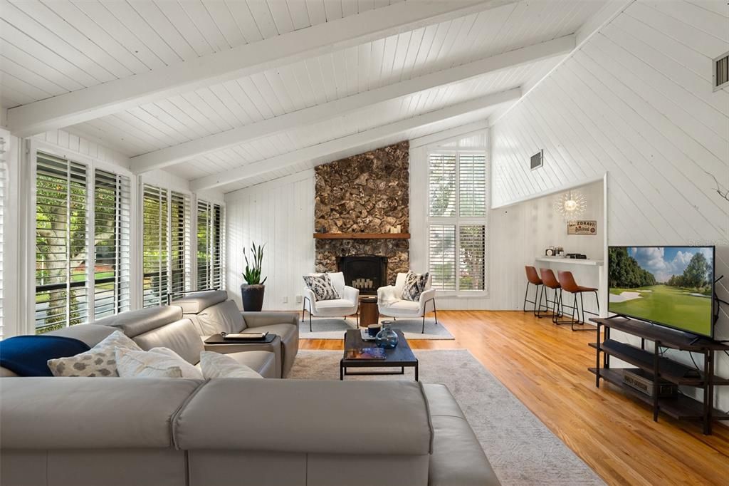 For Sale: $599,000 (6 beds, 3 baths, 3487 Square Feet)