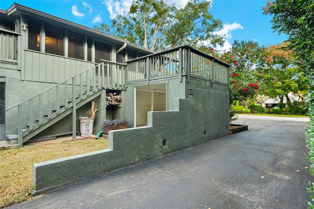 For Sale: $599,000 (6 beds, 3 baths, 3487 Square Feet)