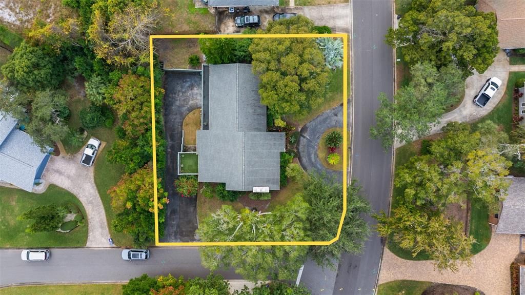 For Sale: $599,000 (6 beds, 3 baths, 3487 Square Feet)