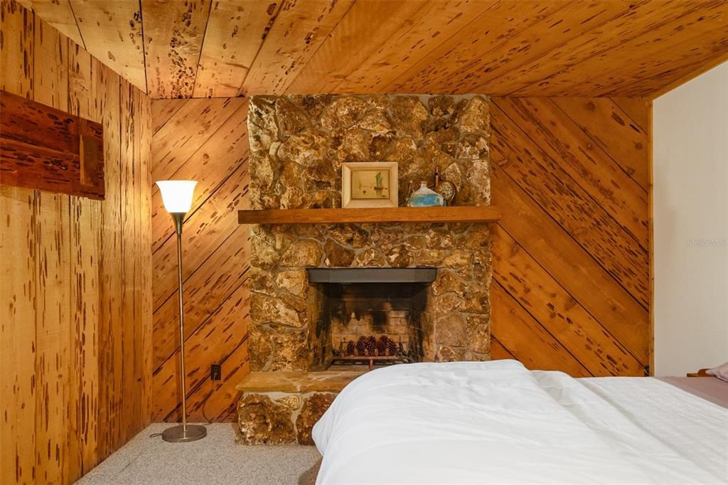 For Sale: $599,000 (6 beds, 3 baths, 3487 Square Feet)