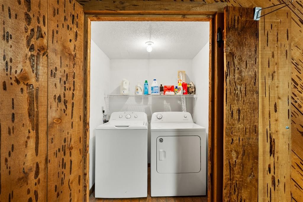 For Sale: $599,000 (6 beds, 3 baths, 3487 Square Feet)