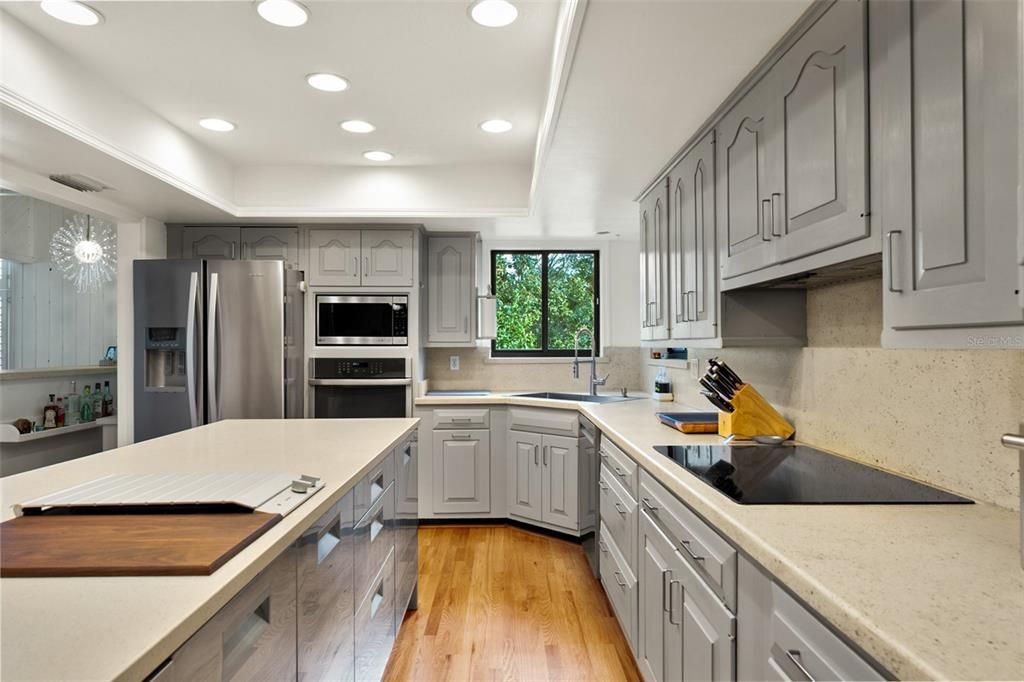 For Sale: $599,000 (6 beds, 3 baths, 3487 Square Feet)