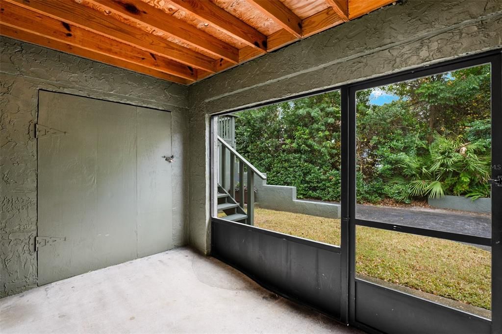 For Sale: $599,000 (6 beds, 3 baths, 3487 Square Feet)