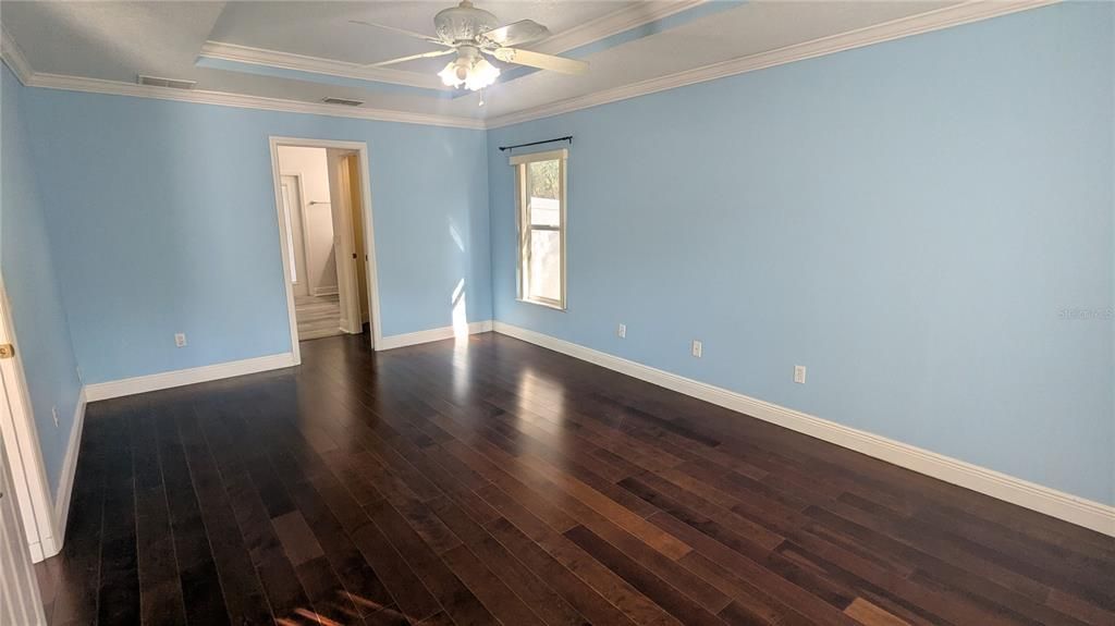 For Sale: $350,000 (3 beds, 2 baths, 1740 Square Feet)