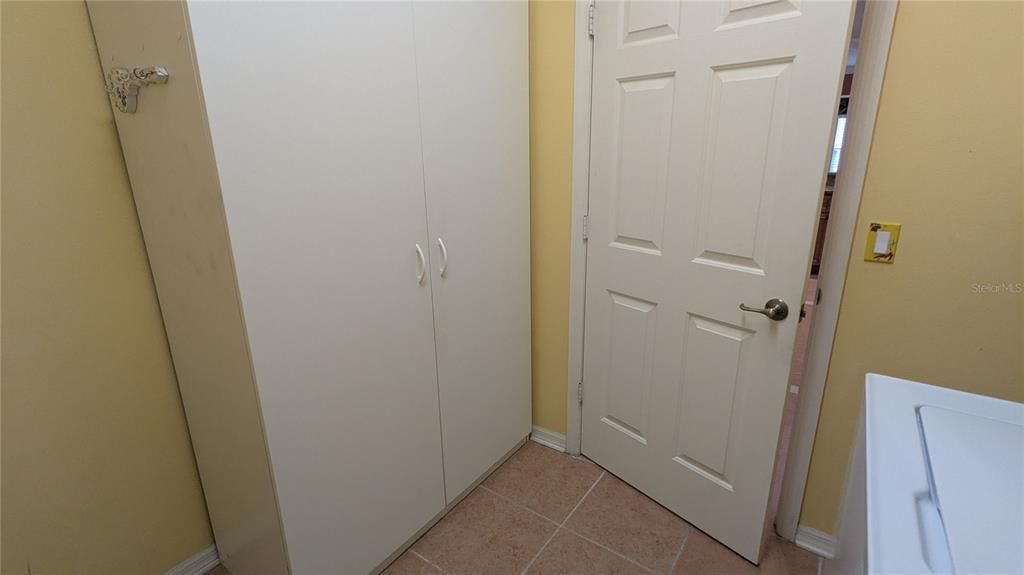 For Sale: $350,000 (3 beds, 2 baths, 1740 Square Feet)