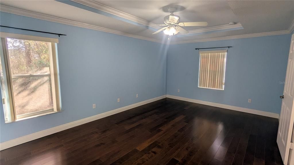 For Sale: $350,000 (3 beds, 2 baths, 1740 Square Feet)