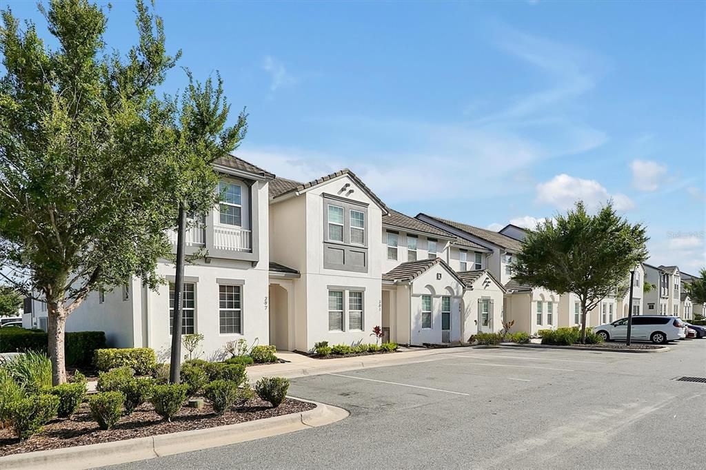 For Rent: $2,900 (5 beds, 4 baths, 2340 Square Feet)