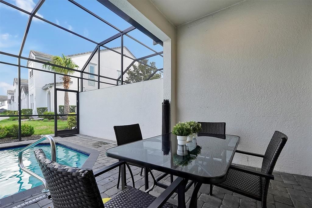 For Rent: $2,900 (5 beds, 4 baths, 2340 Square Feet)